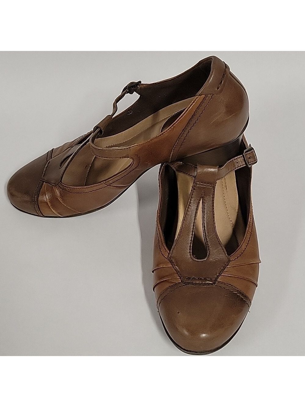Women's Earth Wanderlust Retro Flapper Light/Dark Brown Leather Heels, Size 12B